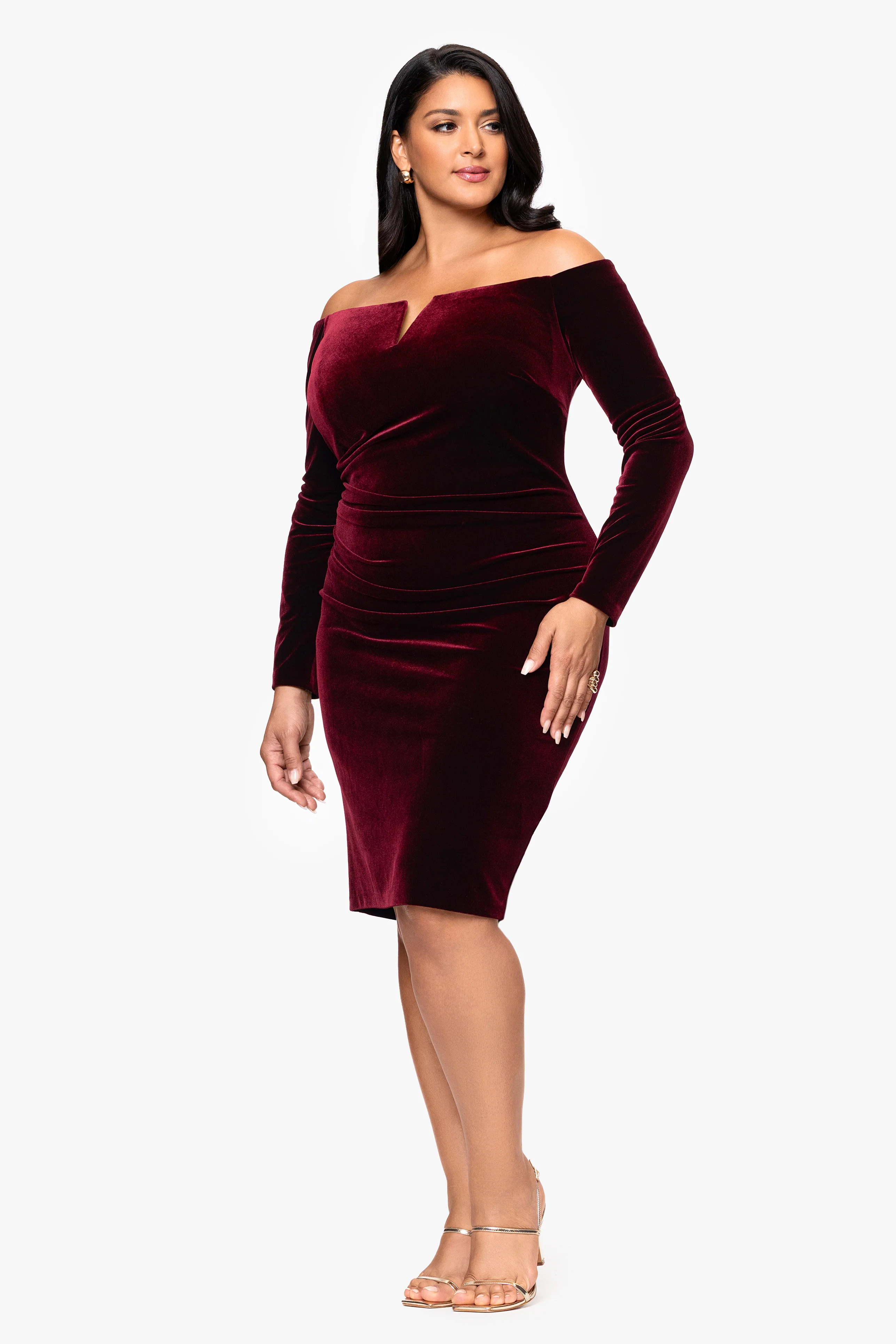 Plus "Jody" Velvet Off the Shoulder V-Neck Short Dress - Image 4